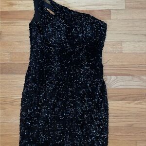 Black One-shoulder Sequin Dress
